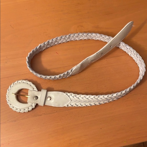 White Leather Braided Belt with Circular Buckle - Picture 3 of 4
